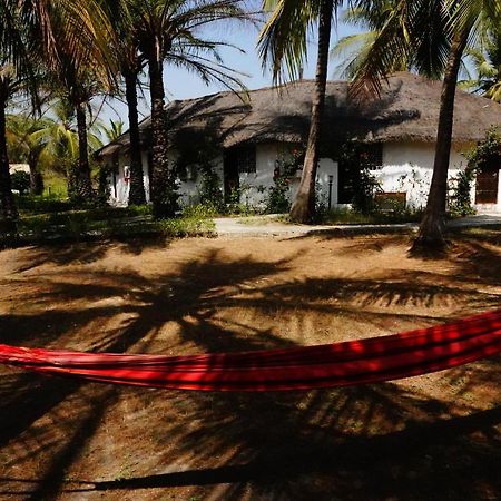 Hotel Katakalousse Yembakana المظهر الخارجي الصورة