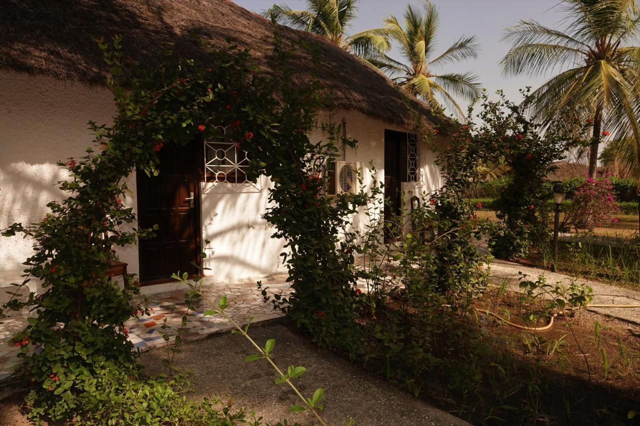 Hotel Katakalousse Yembakana المظهر الخارجي الصورة